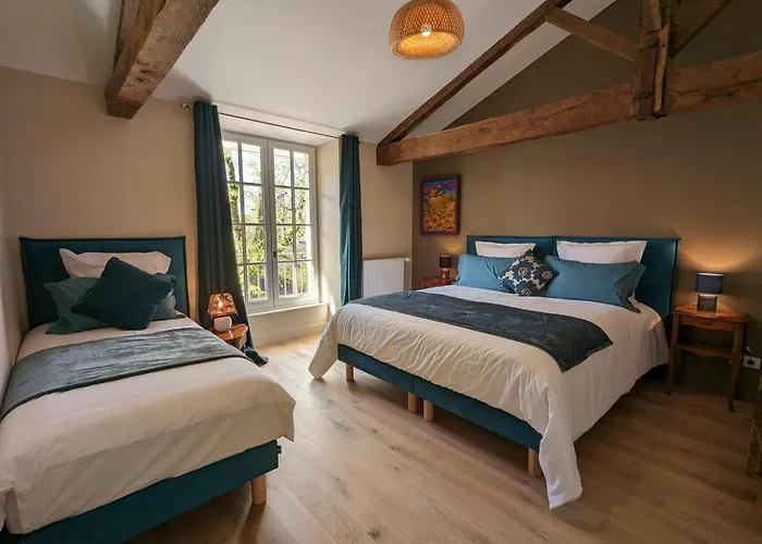 Grande Maison Avec Piscine Privée, Wifi Et Animaux Acceptés Pour 15 Pers. - Fr-1-653-282 * Pranzac