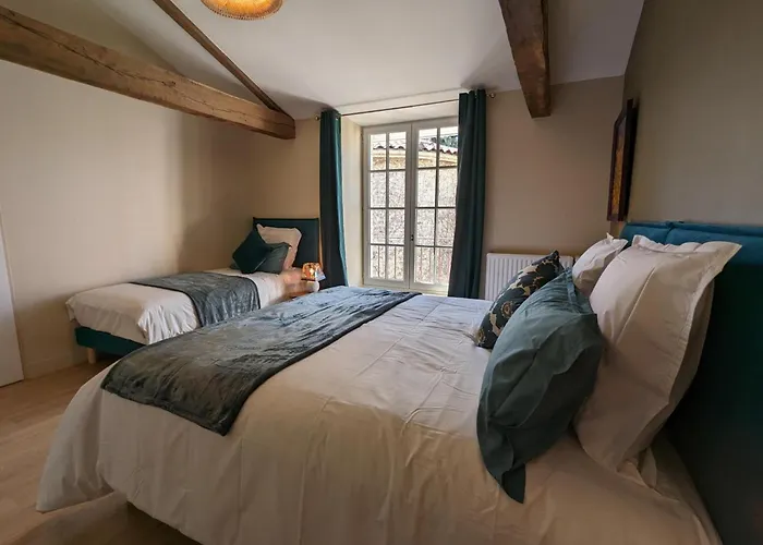 Сasa de vacaciones Grande Maison Avec Piscine Privée, Wifi Et Animaux Acceptés Pour 15 Pers. - Fr-1-653-282 Pranzac