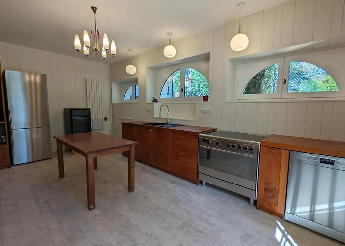 Grande Maison Avec Piscine Privée, Wifi Et Animaux Acceptés Pour 15 Pers. - Fr-1-653-282 Pranzac