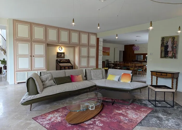 Grande Maison Avec Piscine Privée, Wifi Et Animaux Acceptés Pour 15 Pers. - Fr-1-653-282 * Pranzac